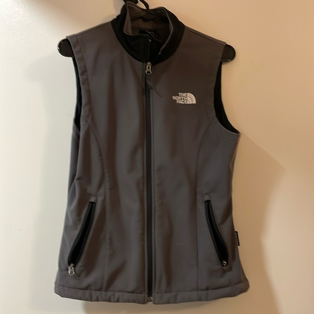 Women’s North Face Wind Blocking Vest